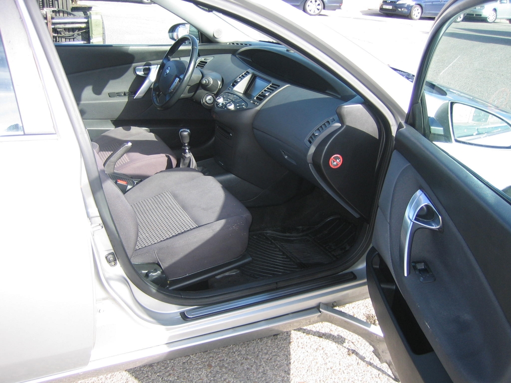 VISTA INTERIOR DERECHO NISSAN PRIMERA 1.9 DCI 120CV