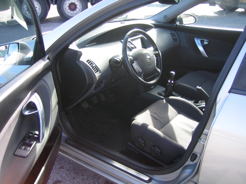 VISTA INTERIOR IZQUIERDO NISSAN PRIMERA 1.9 DCI 120CV