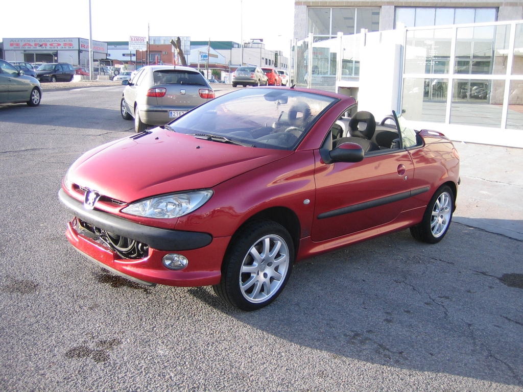 VISTA DELANTERA IZQUIERDA PEUGEOT 206 CC 2.0 I 138CV