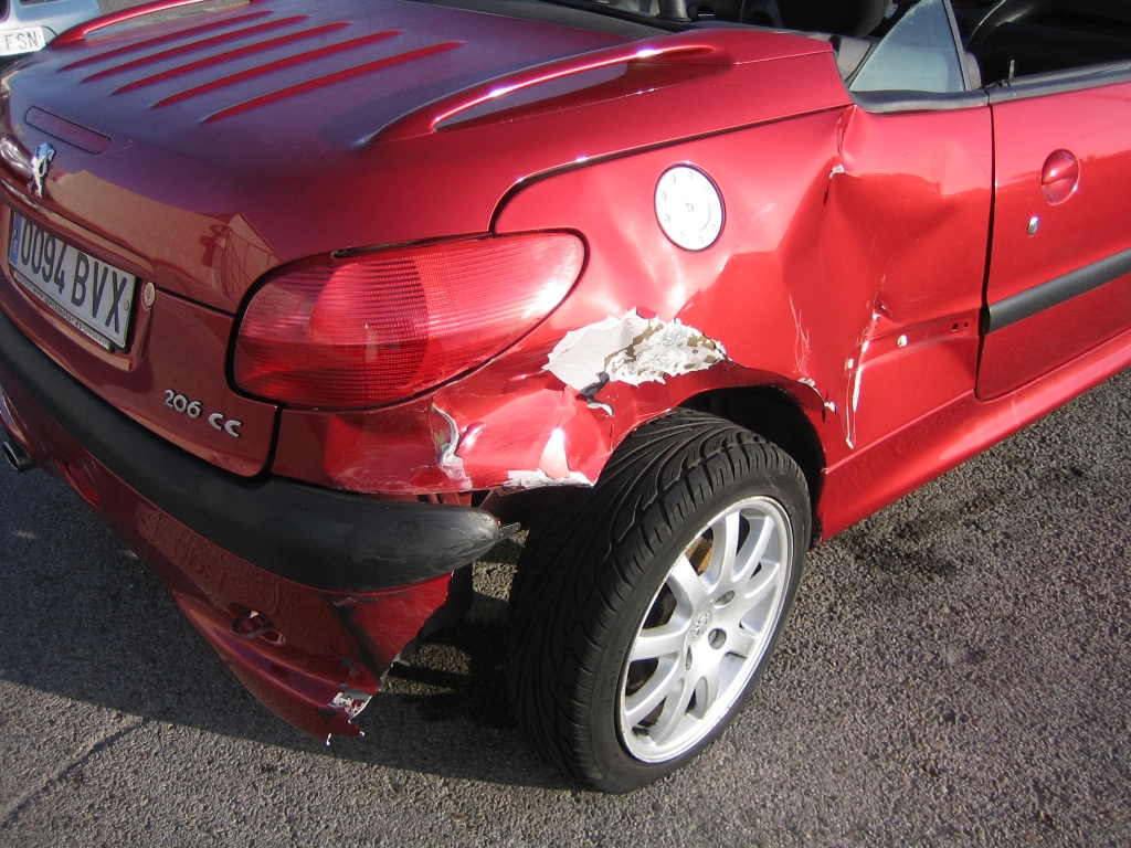 VISTA GOLPE TRASERO DERECHO PEUGEOT 206 CC 2.0 I 138CV