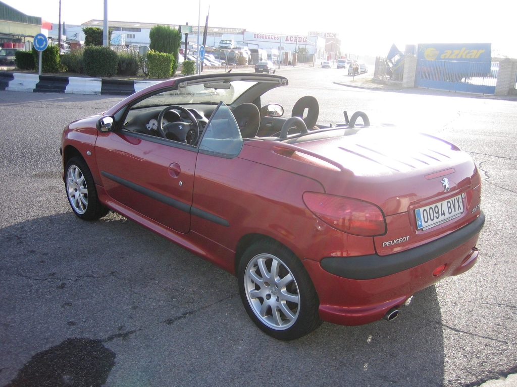 VISTA TRASERA IZQUIERDA PEUGEOT 206 CC 2.0 I 138CV