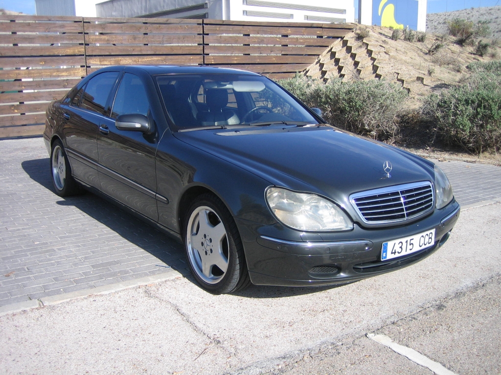 VISTA DELANTERA DERECHA 