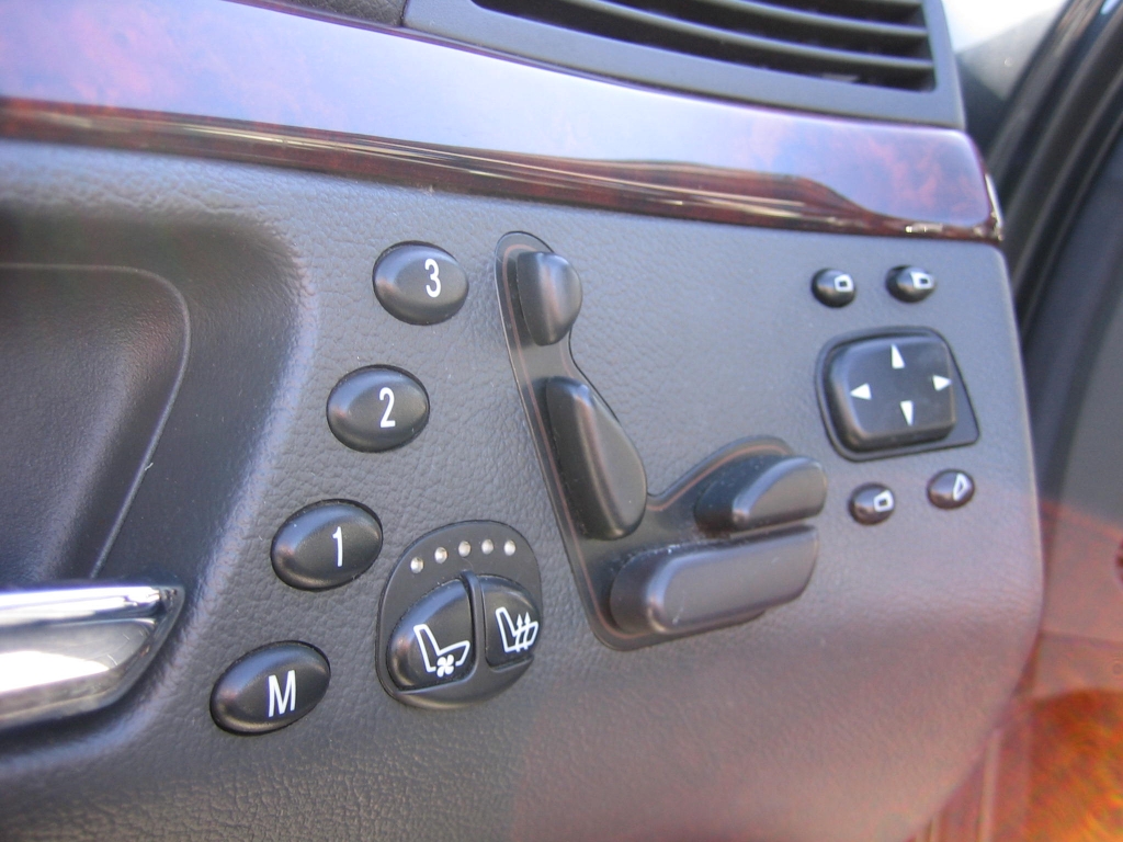 VISTA ASIENTOS ELECTRICOS CON MEMORIA Y CALEFACTABLES 