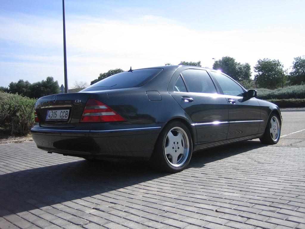 VISTA TRASERA DERECHA 