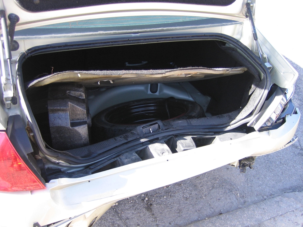 VISTA INTERIOR MALETERO PEUGEOT 407 2.2 163CV AUTOMATICO GASOLINA