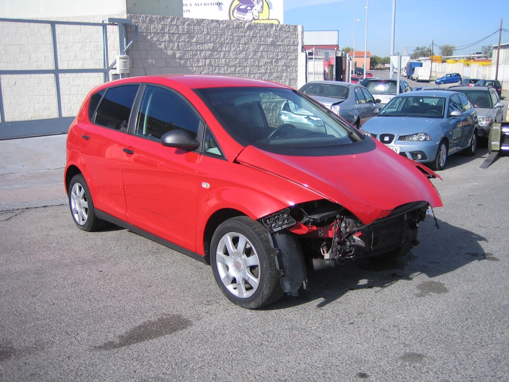 VISTA DELANTERA DERECHA SEAT ALTEA 1.9 TDI SPORT 105CV
