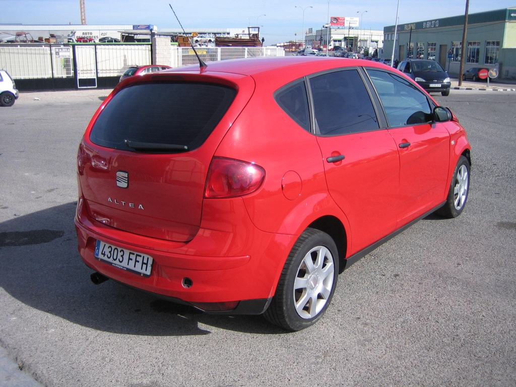 VISTA TRASERA DERECHA SEAT ALTEA 1.9 TDI SPORT 105CV