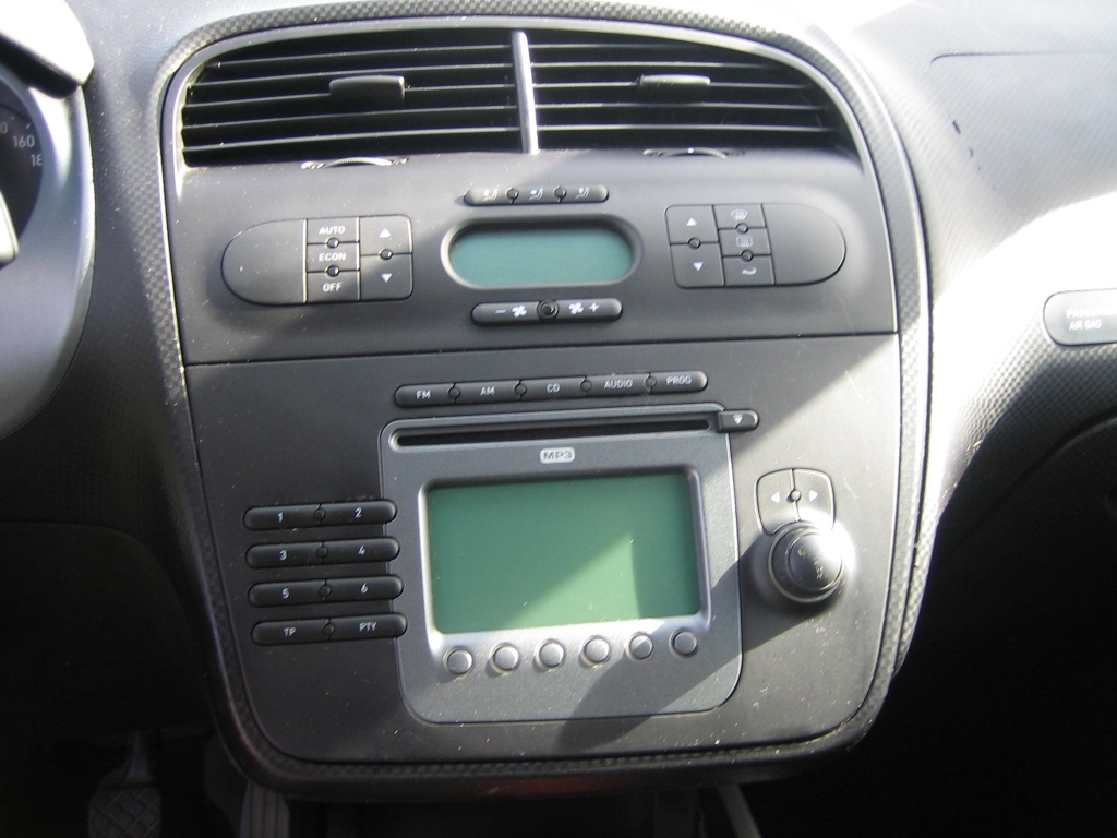 VISTA CD Y CLIMA SEAT ALTEA 1.9 TDI SPORT 105CV