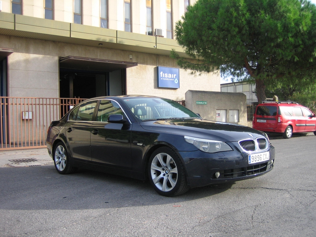 VISTA DELANTERA DERECHA BMW 530 D 3.0 217CV