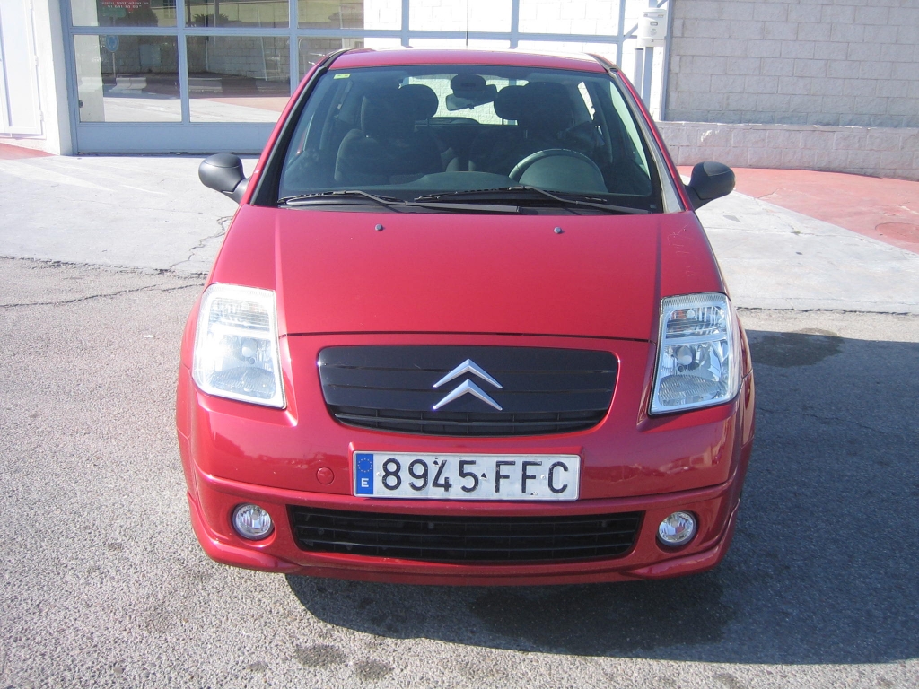 VISTA DELANTERA CITROEN C-2 1.4 I VTR 73CV