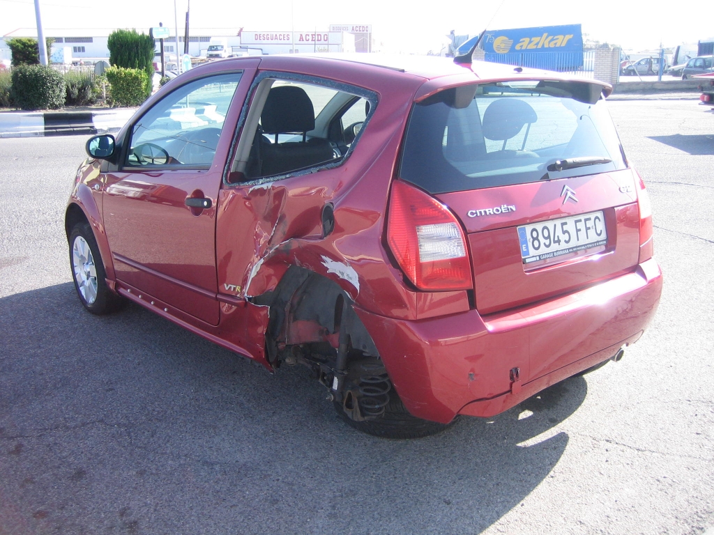 VISTA TRASERA IZQUIERDA CITROEN C-2 1.4 I VTR 73CV