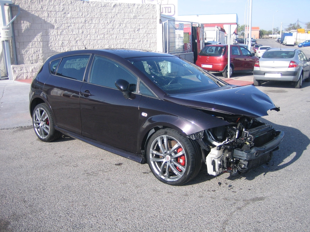 VISTA DELANTERA DERECHA SEAT LEON CUPRA 2.0 I 240CV
