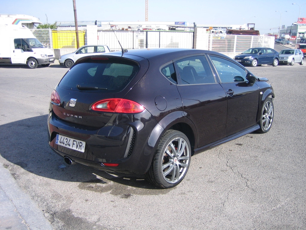 VISTA TRASERA DERECHA SEAT LEON CUPRA 2.0 I 240CV