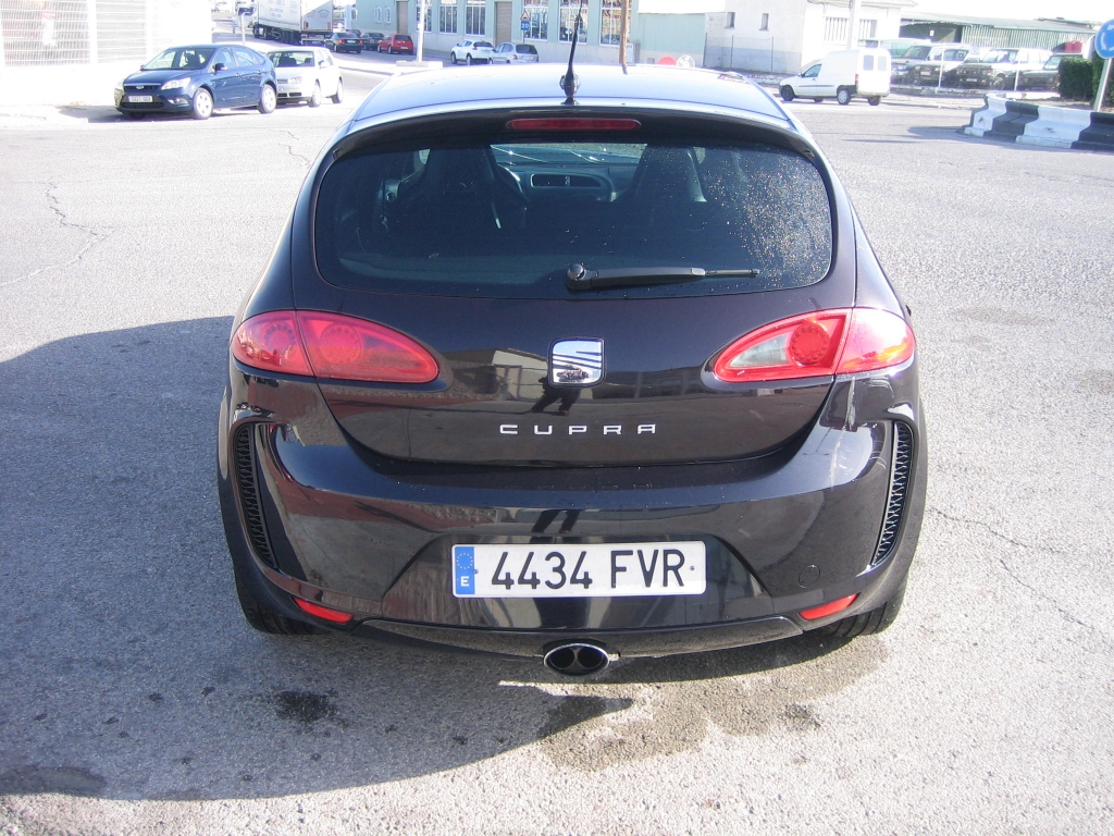 VISTA TRASERA SEAT LEON CUPRA 2.0 I 240CV
