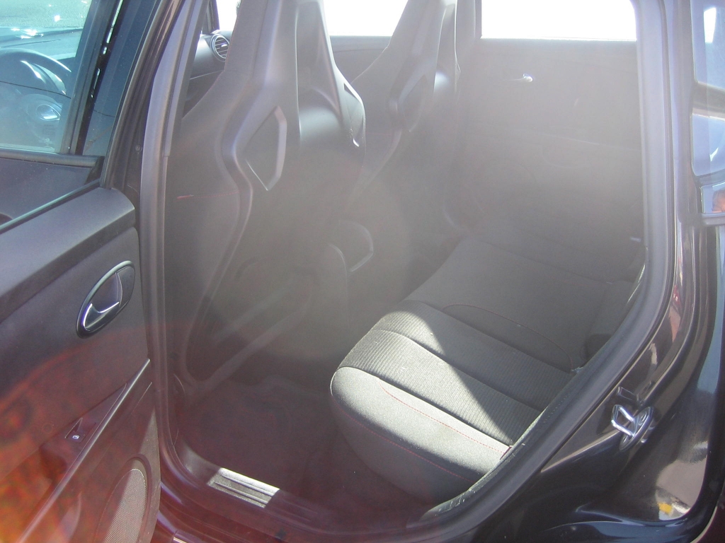 VISTA INTERIOR TRASERO SEAT LEON CUPRA 2.0 I 240CV