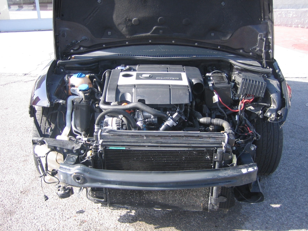 VISTA MOTOR SEAT LEON CUPRA 2.0 I 240CV  