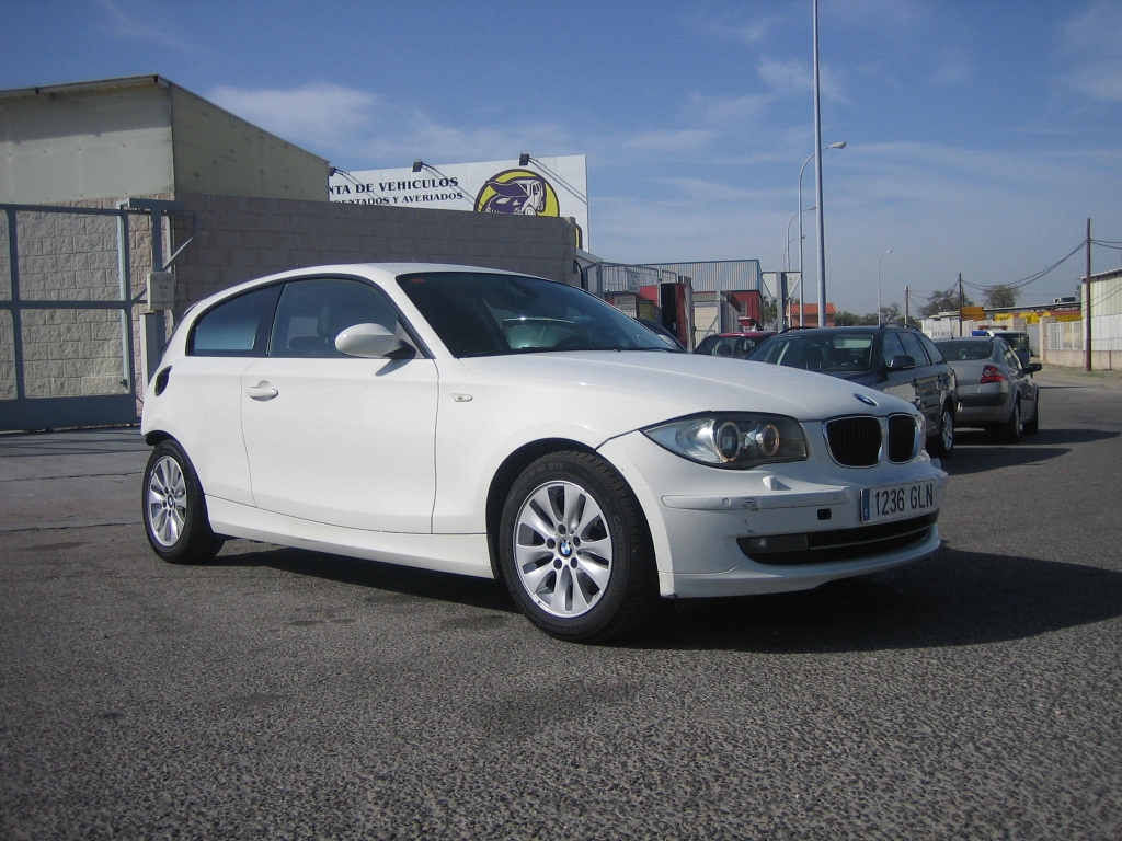 VISTA DELANTERA DERECHA BMW 120D 2.0 177CV