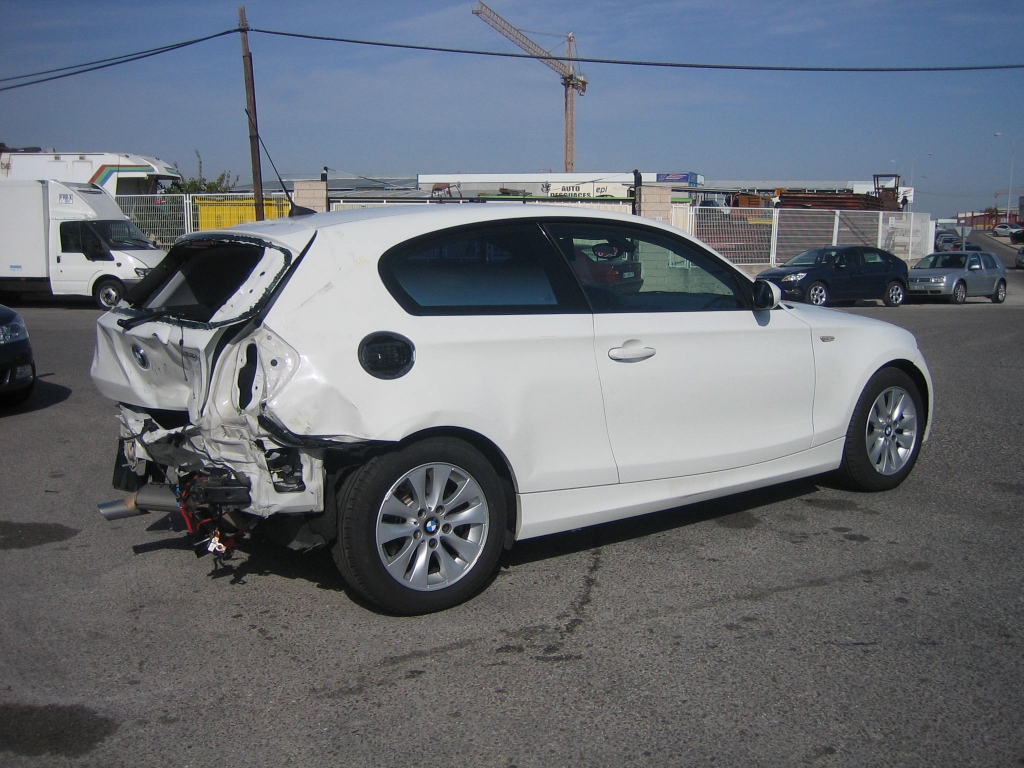 VISTA TRASERA DERECHA BMW 120D 2.0 177CV