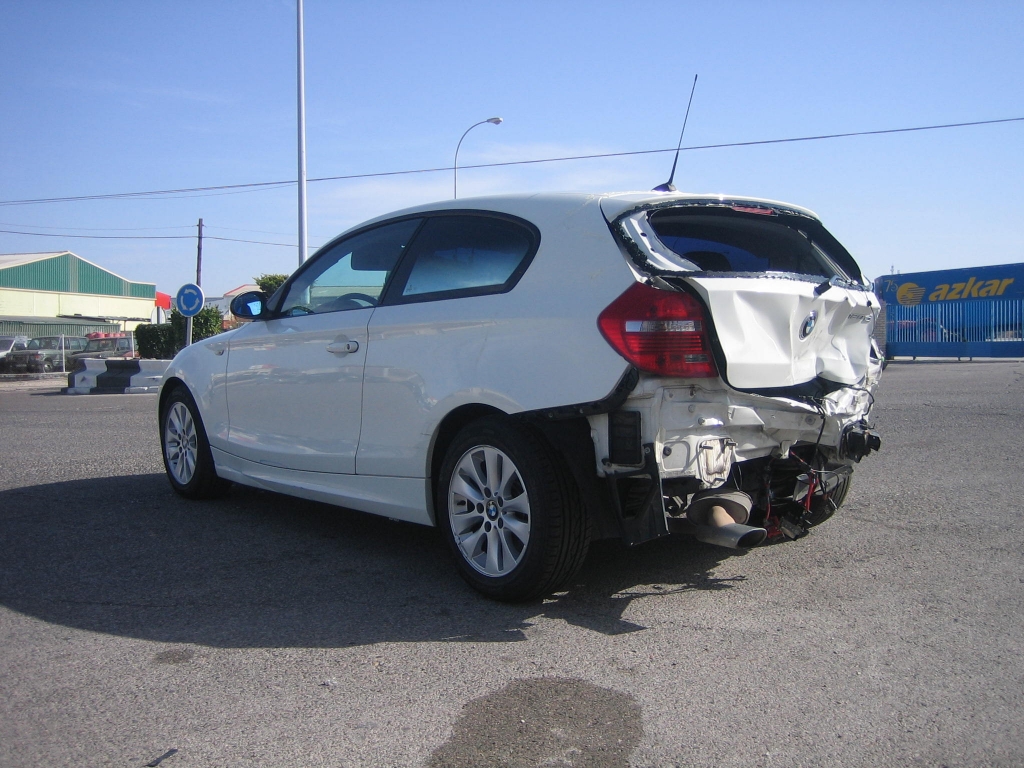 VISTA TRASERA IZQUIERDA BMW 120D 2.0 177CV