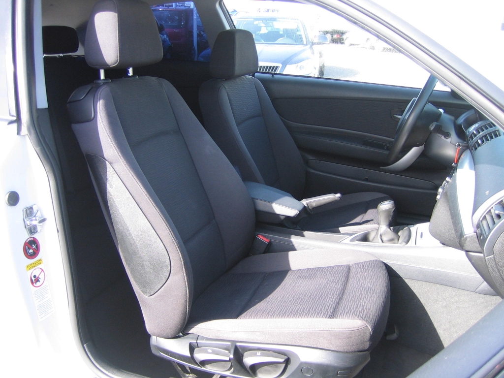 VISTA INTERIOR DERECHO BMW 120D 2.0 177CV