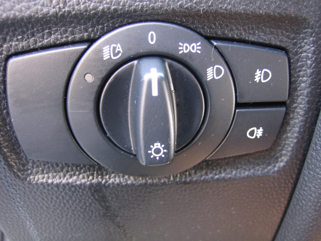 VISTA MANDOS LUCES XENON BMW 120D 2.0 177CV