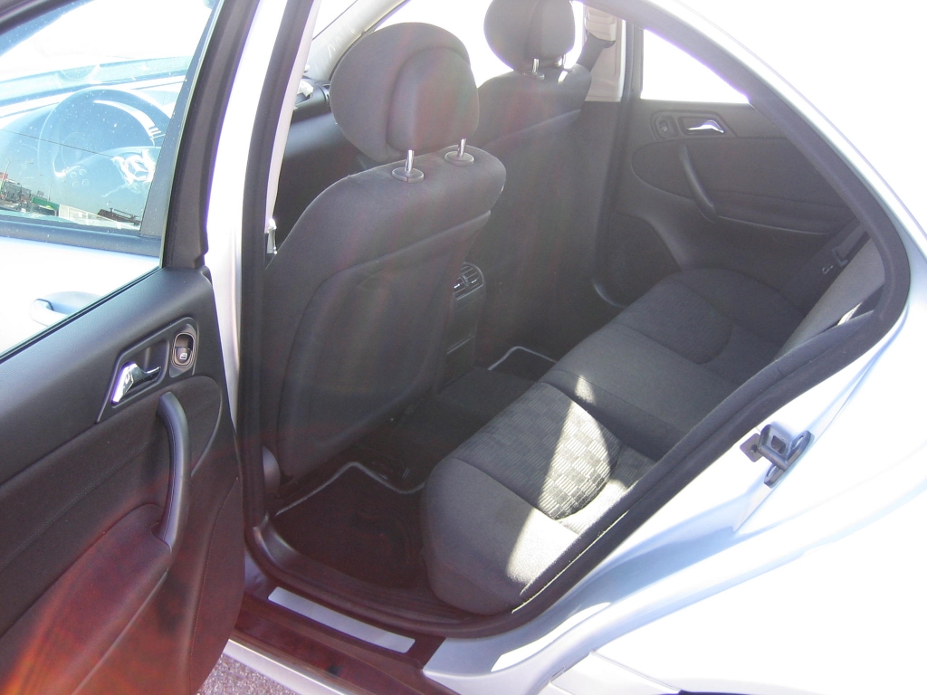 VISTA INTERIOR TRASERO MERCEDES BENZ C-180 KOMPRESOR 1.8 I 143CV