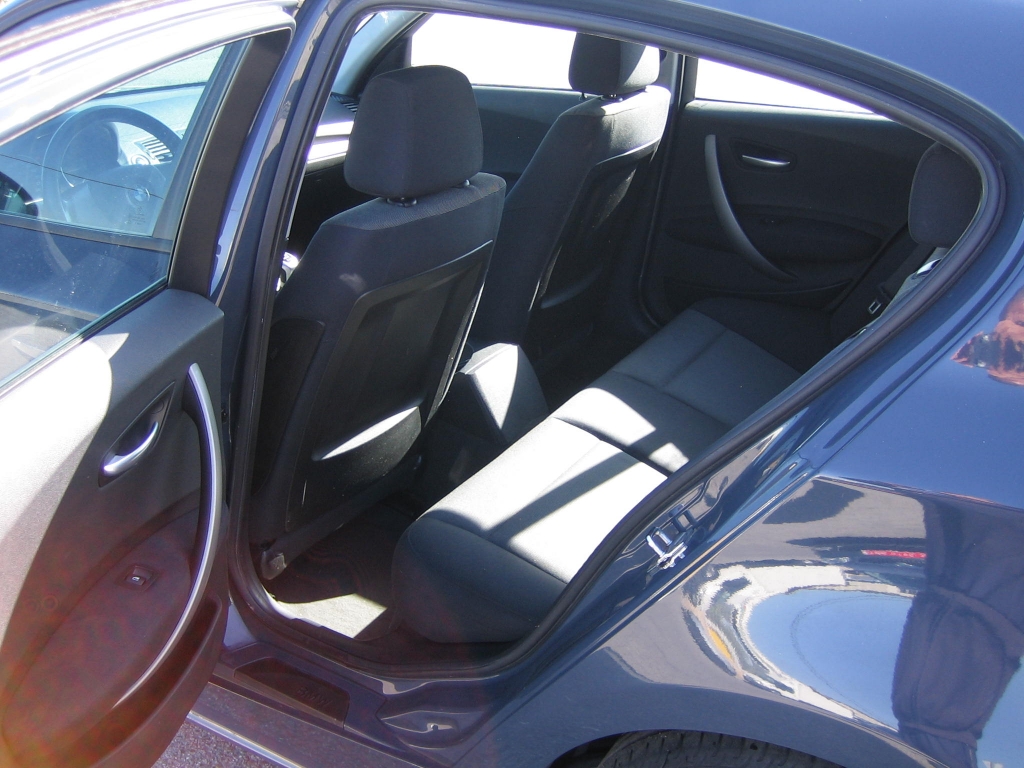 VISTA INTERIOR TRASERO BMW 118 D 2.0 122CV