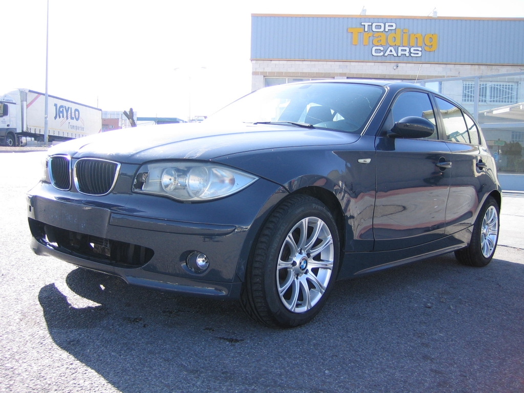 VISTA DELANTERA IZQUIERDA BMW 118 D 2.0 122CV