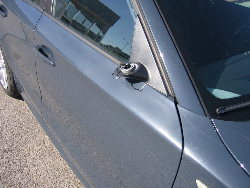 VISTA DAÑOS RETROVISOR DERECHO BMW 118 D 2.0 122CV