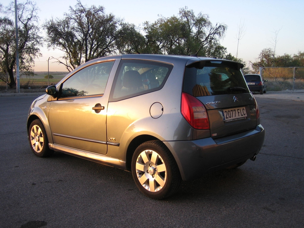 VISTA TRASERA IZQUIERDA CITROEN C-2 VTR 1.4 HDI 68CV AUTOMATICO