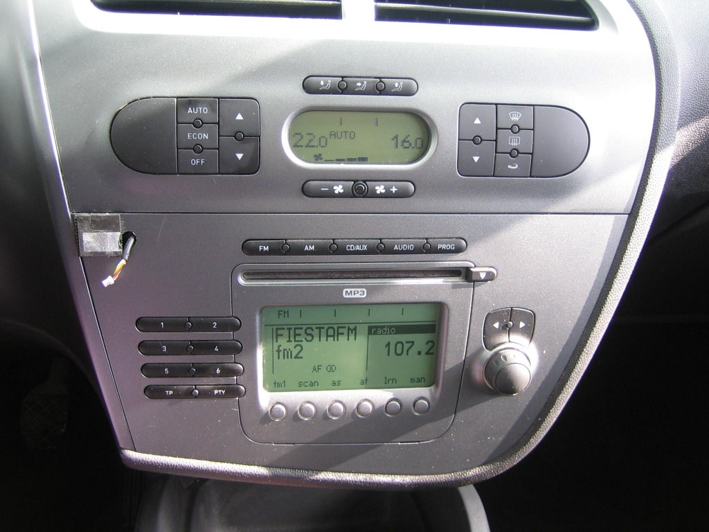 VISTA CD Y CLIMA BI ZONA SEAT LEON 1.9 TDI 105CV ECOMOTIVE