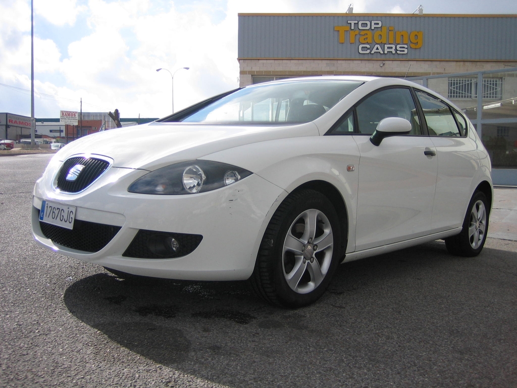 VISTA DELANTERA IZQUIERDA SEAT LEON 1.9 TDI 105CV ECOMOTIVE