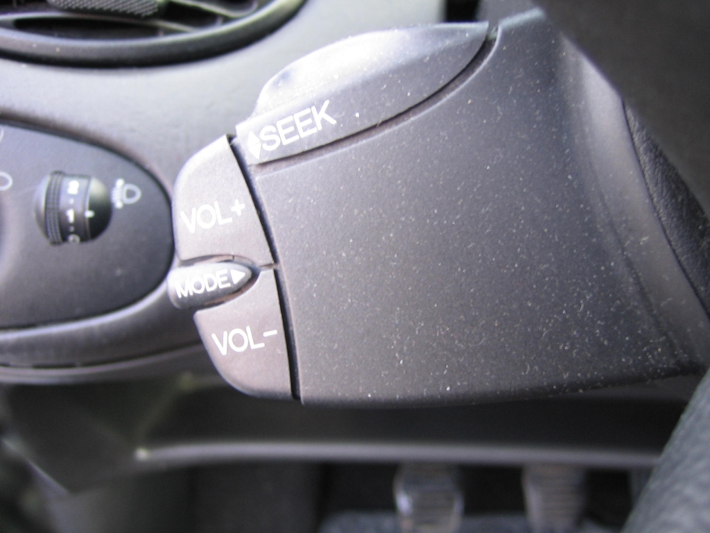 VISTA MANDOS AUDIO EN VOLANTE FORD FOCUS 1.8 TDCI 100CV