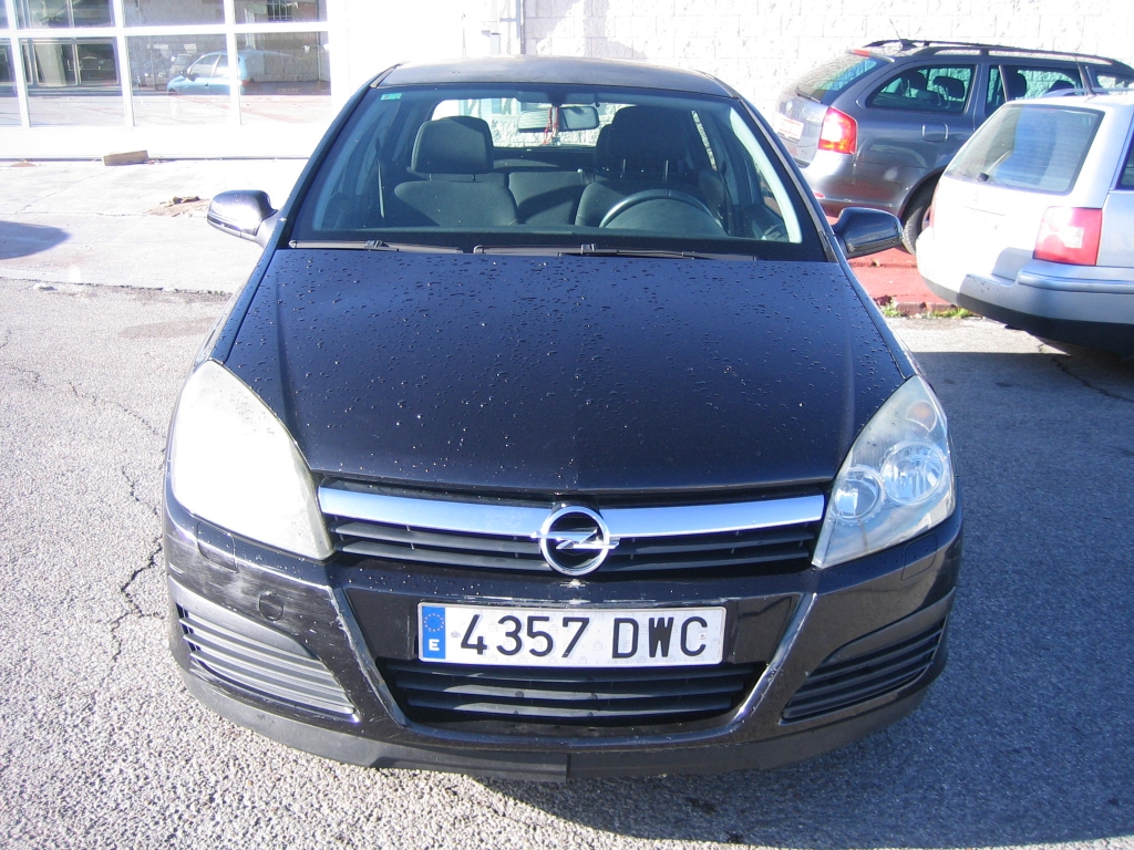 VISTA DELANTERA OPEL ASTRA 1.7 CDTI 100CV
