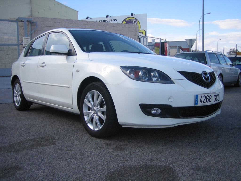 VISTA DELANTERA DERECHA MAZDA 3 1.6 CRTD ACTIVE + 109CV