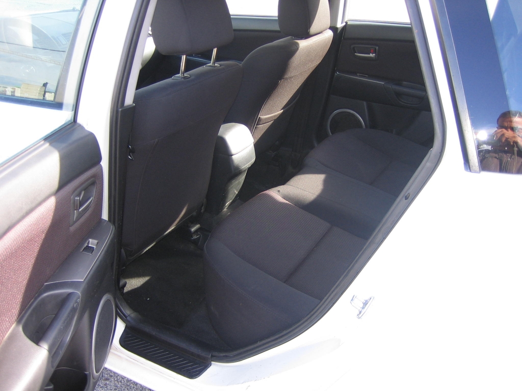 VISTA INTERIOR TRASERO MAZDA 3 1.6 CRTD ACTIVE + 109CV