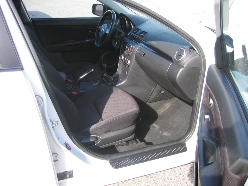 VISTA INTERIOR DERECHO MAZDA 3 1.6 CRTD ACTIVE + 109CV 