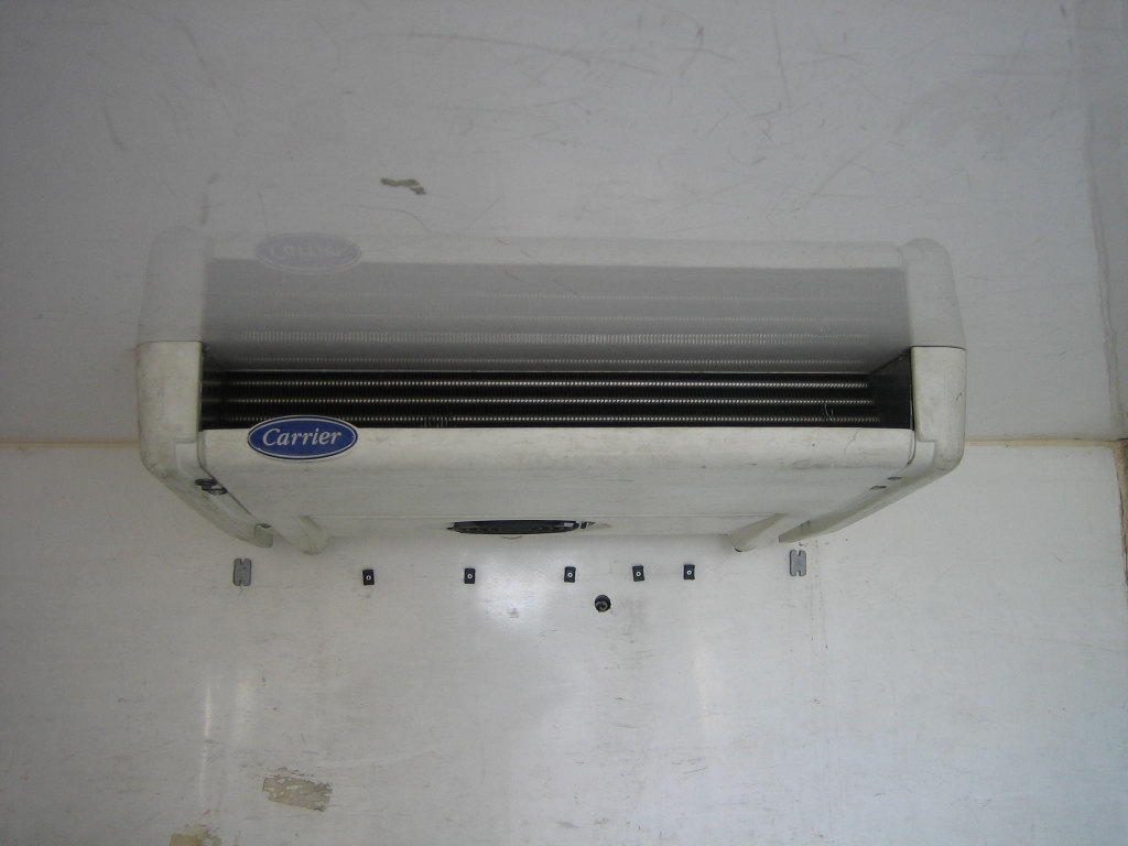 VISTA EQUIPO FRIO INTERIOR MERCEDES BENZ SPRINTER 416 2.7 CDI 156CV ISOTERMO CON EQUIPO DE FRIO