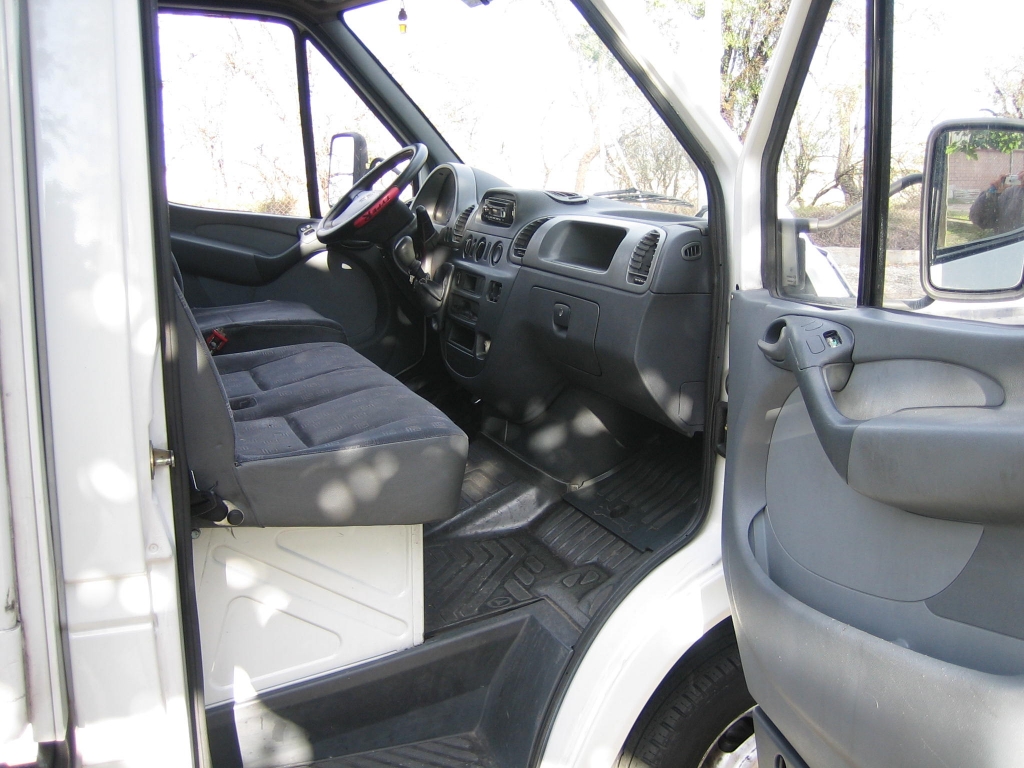 VISTA INTERIOR DERECHO MERCEDES BENZ SPRINTER 416 2.7 CDI 156CV ISOTERMO CON EQUIPO DE FRIO