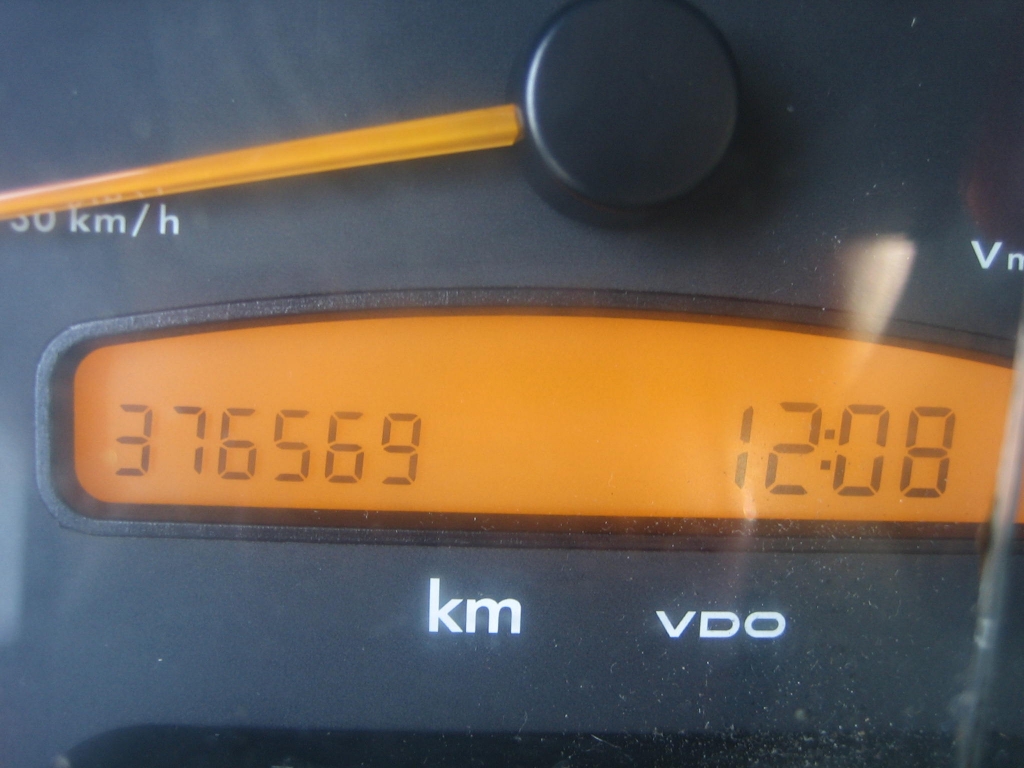 VISTA KM MERCEDES BENZ SPRINTER 416 2.7 CDI 156CV ISOTERMO CON EQUIPO DE FRIO