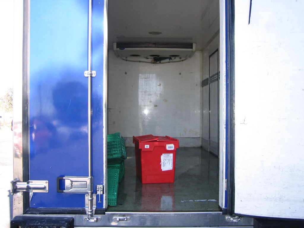 VISTA CAJA ISOTERMO NISSAN CANSTAR 3.0 120CV ISOTERMO CON EQUIPO DE FRIO