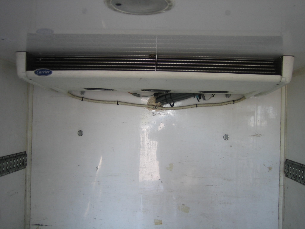 VISTA EQUIPO FRIO INTERIOR NISSAN CANSTAR 3.0 120CV ISOTERMO CON EQUIPO DE FRIO