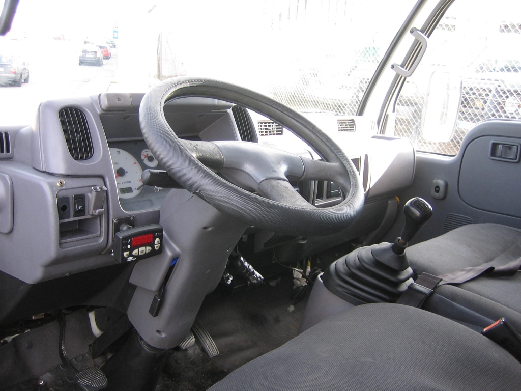 VISTA SALPICADERO NISSAN CANSTAR 3.0 120CV ISOTERMO CON EQUIPO DE FRIO