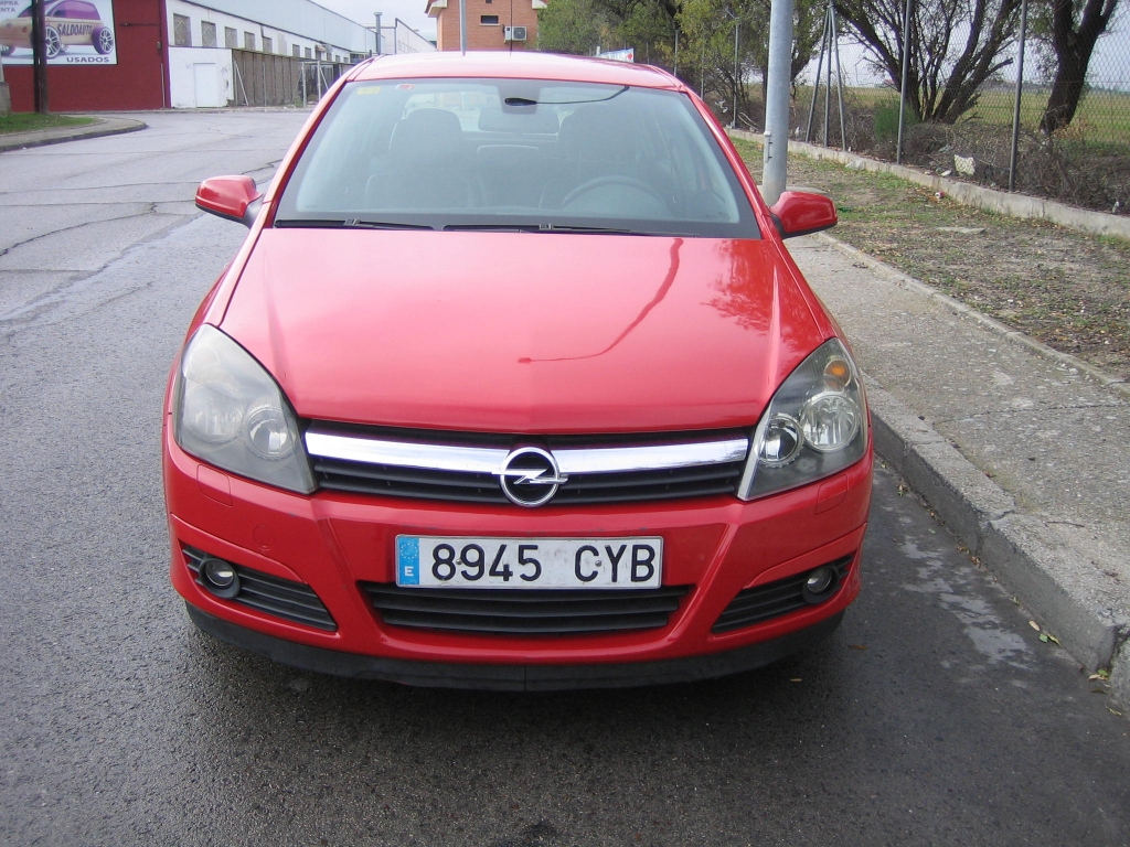 VISTA DELANTERA OPEL ASTRA 1.7 CDTI 100CV
