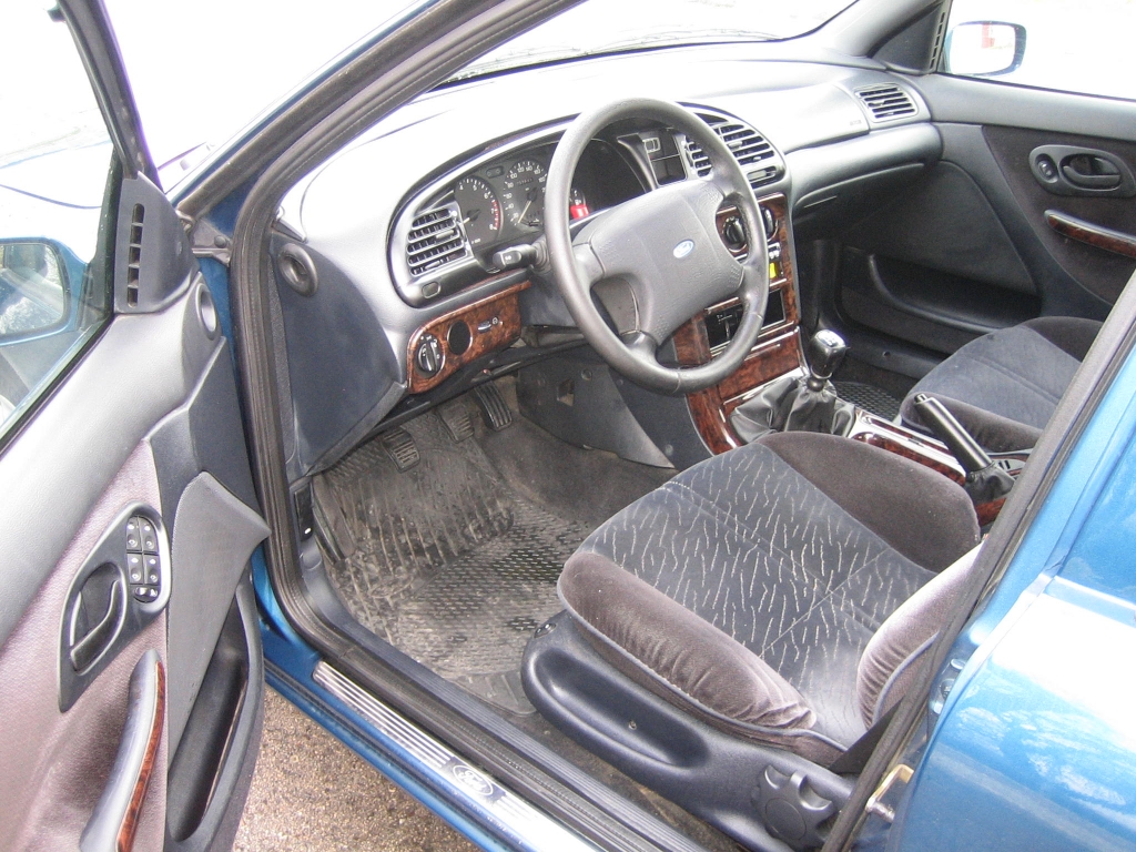 VISTA INTERIOR IZQUIERDO FORD MONDEO 2.0 I 132CV GASOLINA