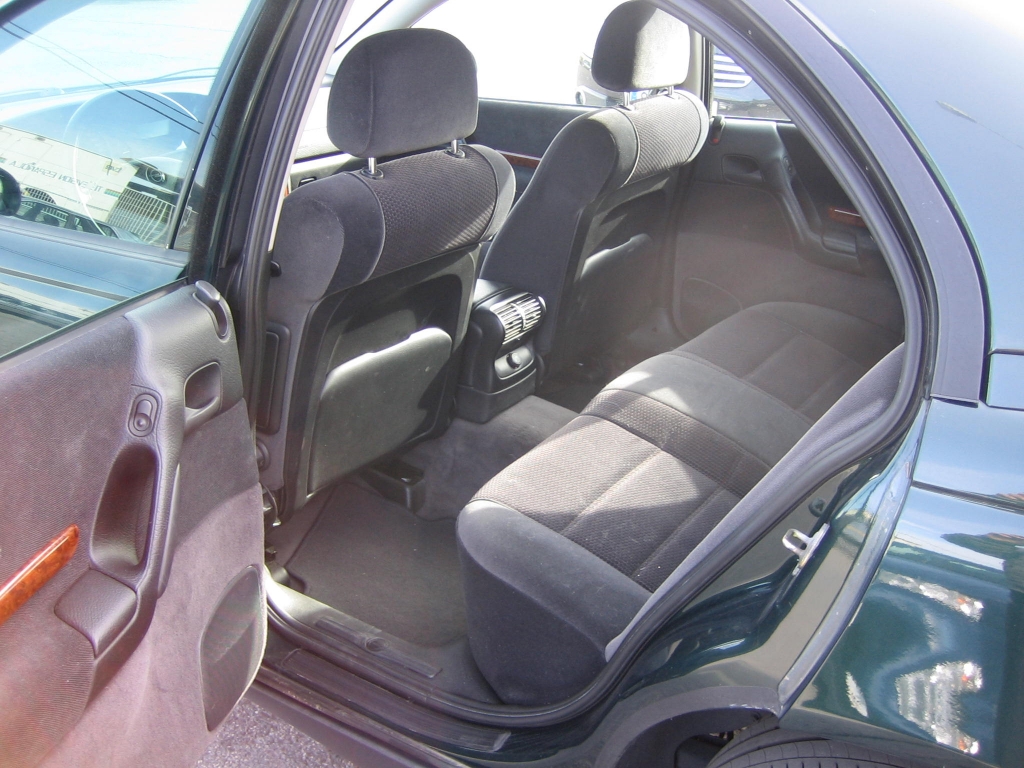 VISTA INTERIOR TRASERO OPEL OMEGA 2.5 TD 131CV