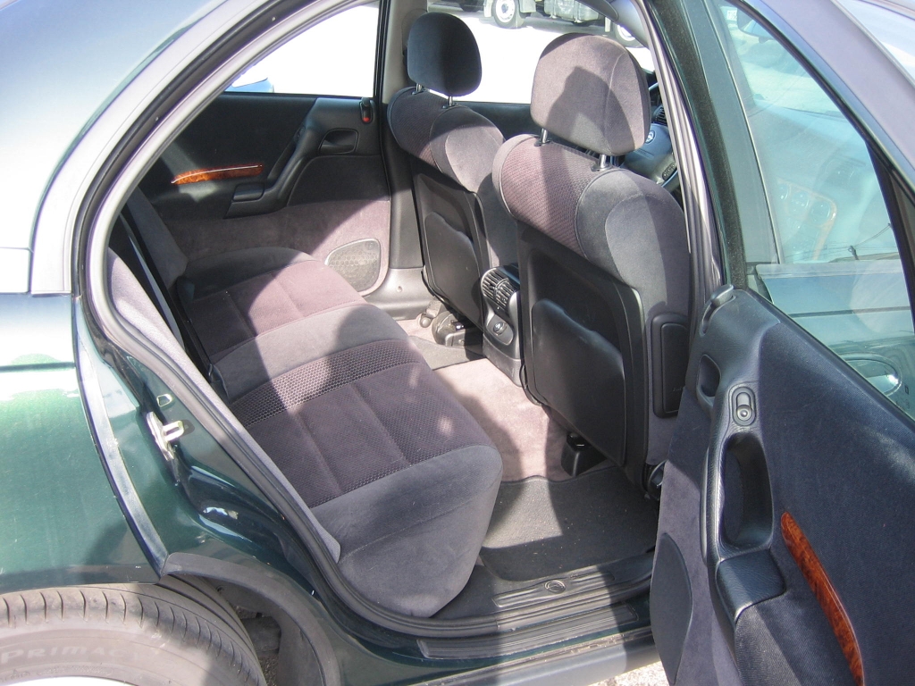 VISTA INTERIOR TRASERO 2 OPEL OMEGA 2.5 TD 131CV