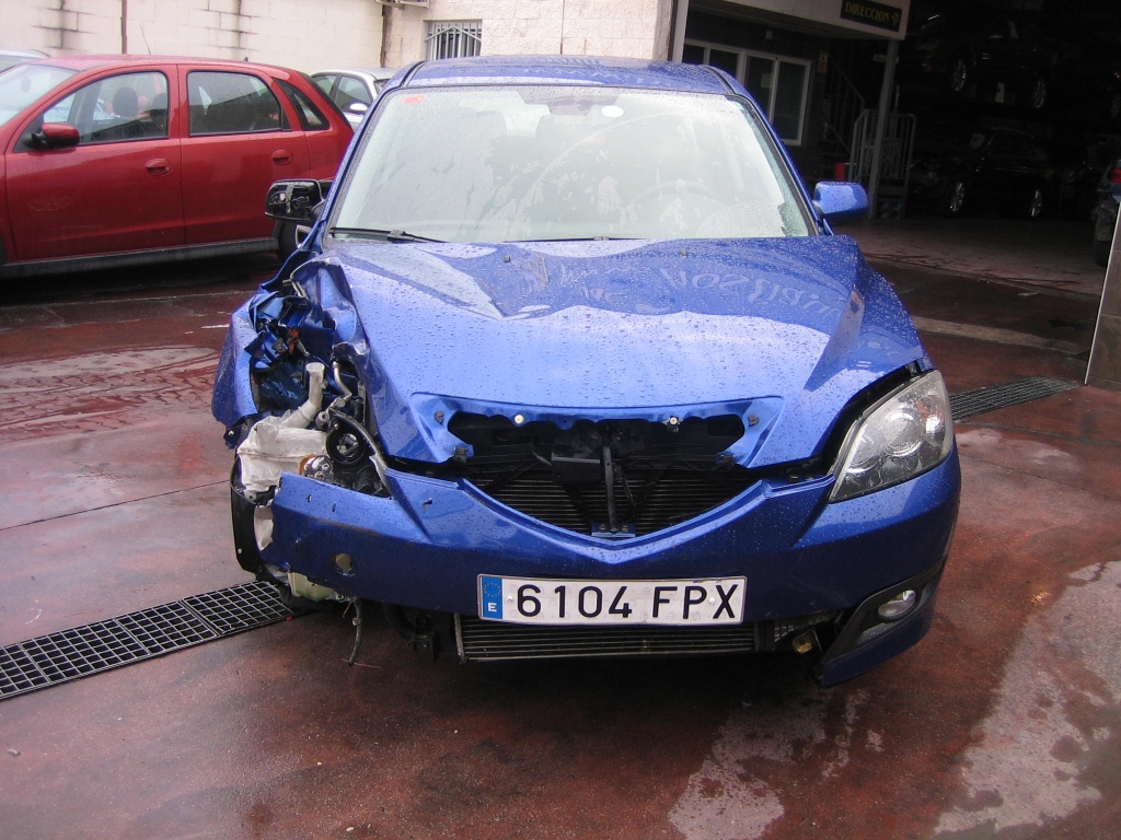 VISTA DELANTERA MAZDA 3 1.6 CRTD  109CV