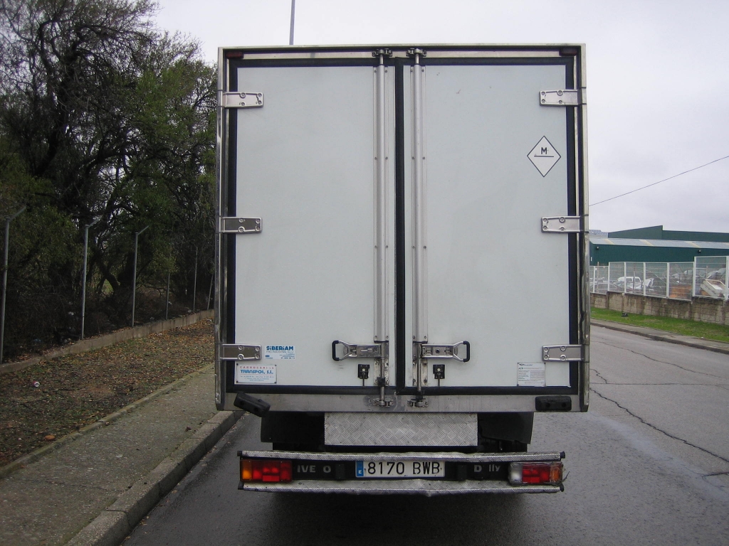 VISTA TRASERA IVECO DAYLI 35C13 2.8 D 125CV