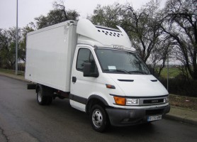 VISTA DELANTERA DERECHA IVECO DAYLI 35C13 2.8 D 125CV VISTA DELANTERA DERECHA IVECO DAYLI 35C13 2.8 D 125CV